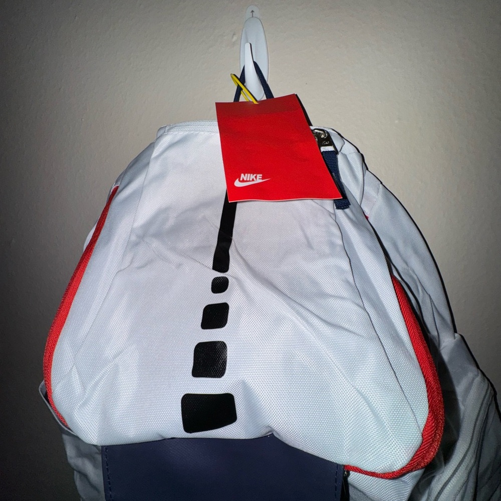 Nike Elite USA Basketball Backpack - Picture 4 of 7